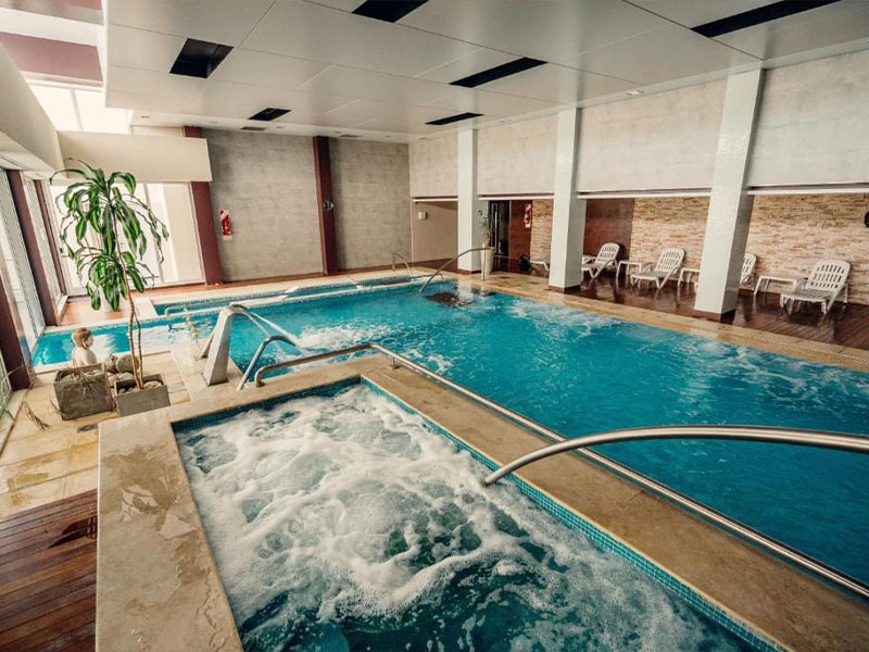 Rayentray Grand Hotel